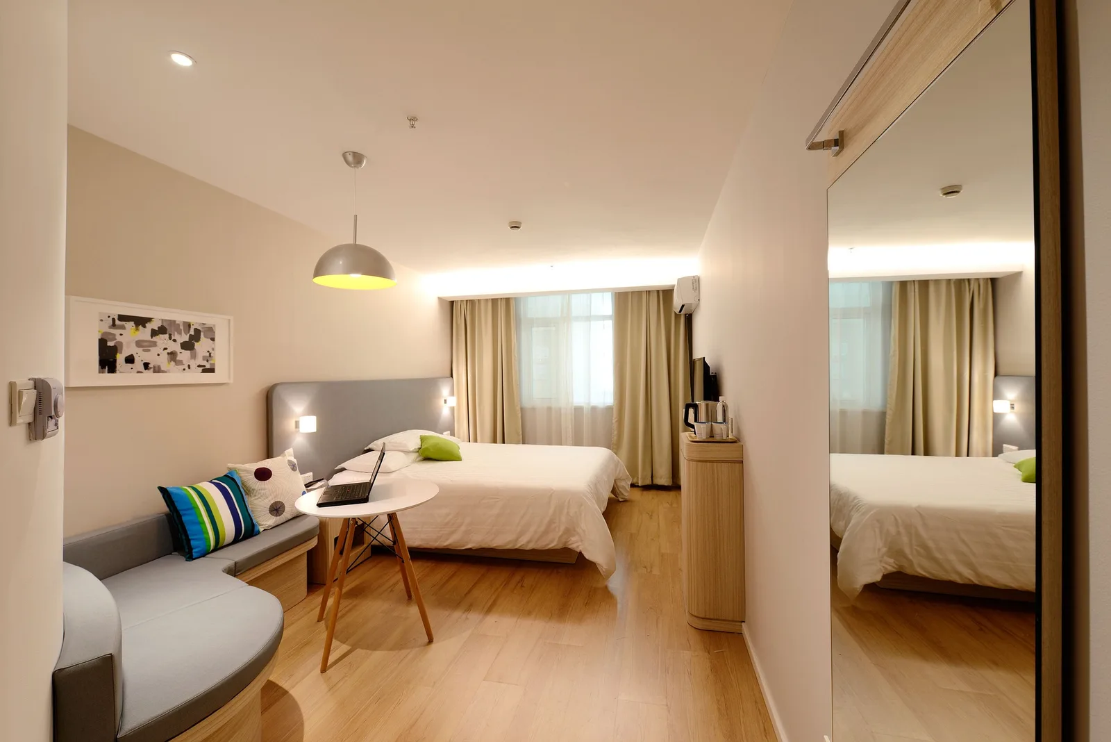 Hotel Model Applied to Private Rental Sector